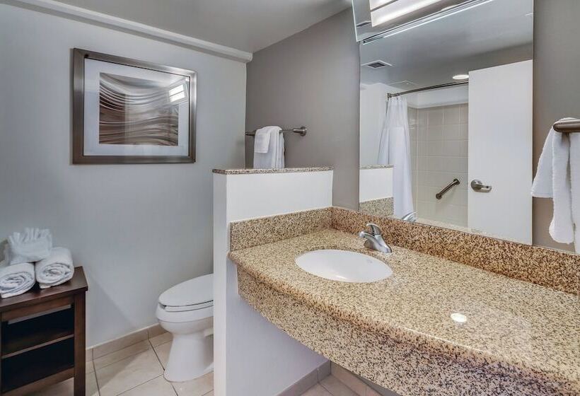Номер Стандарт 2 Двуспальные Кровати, Courtyard By Marriott Jacksonville Beach Oceanfront
