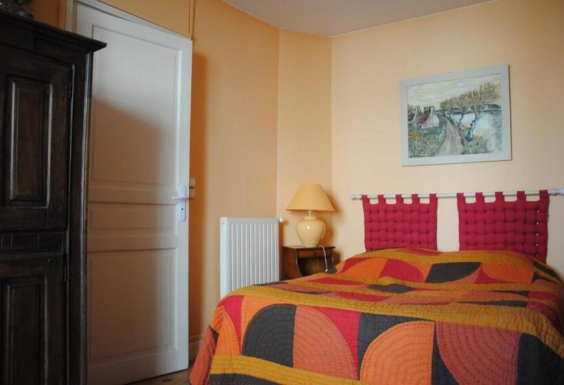 Номер Стандарт, Chambres Chez Mounie