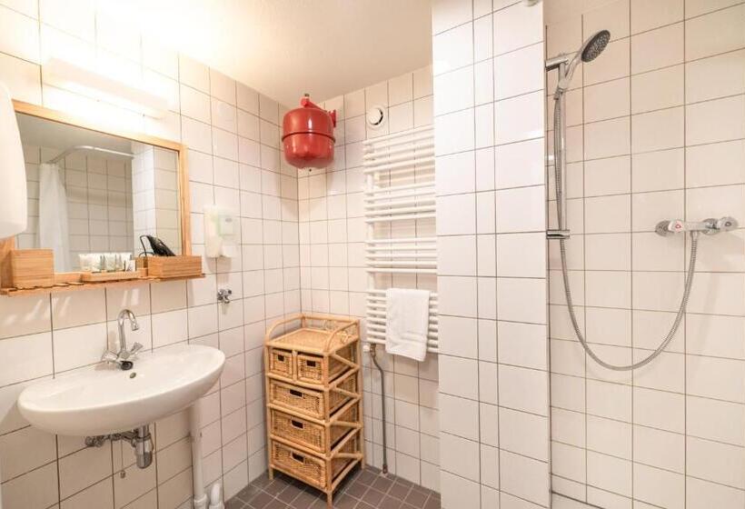 컴포트 트리플 룸, Pink Flamingo Boutique Hostel