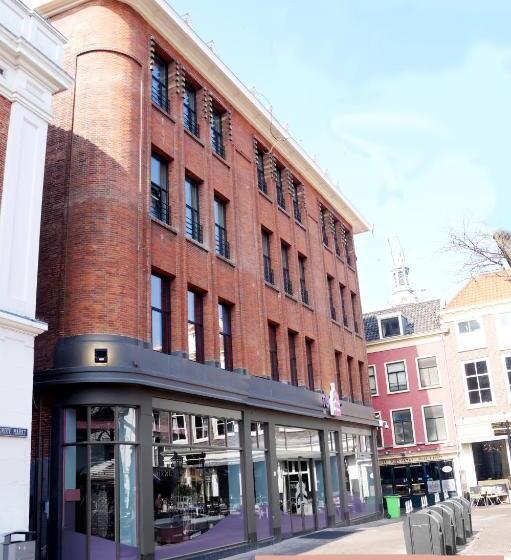 디럭스 룸, Pink Flamingo Boutique Hostel