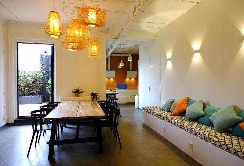 기본룸, Pink Flamingo Boutique Hostel