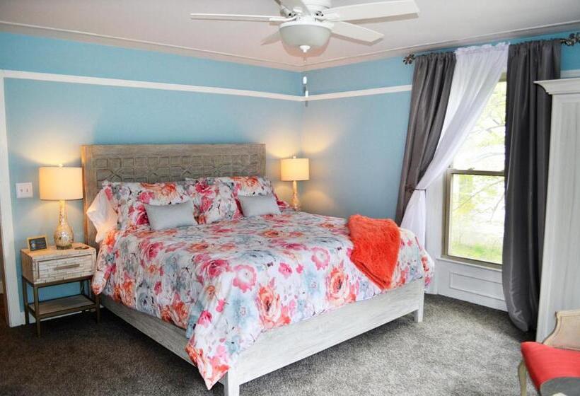 Трехместный Номер Deluxe, John Henry Bed & Breakfast
