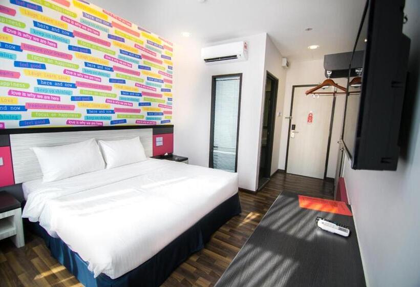 プレミアム４ベッドルーム, Indra Hotel   Boutique Suites