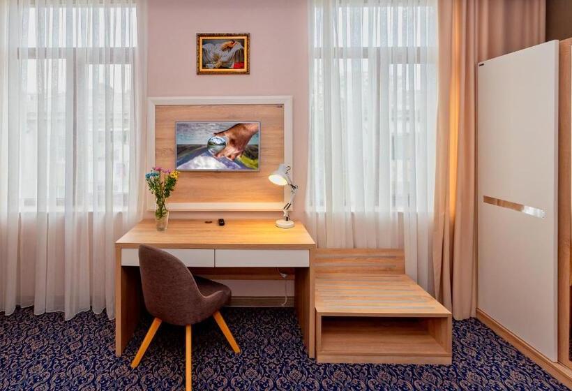 اتاق استاندارد با چشم‌انداز باغ, Golden City Hotel Baku