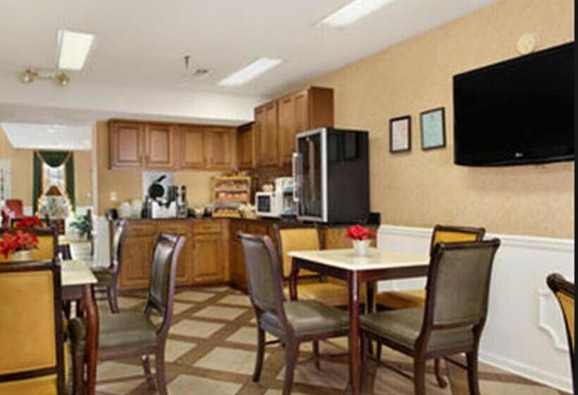 Номер Стандарт Адаптированный для Инвалидов, Baymont By Wyndham Tuscaloosa