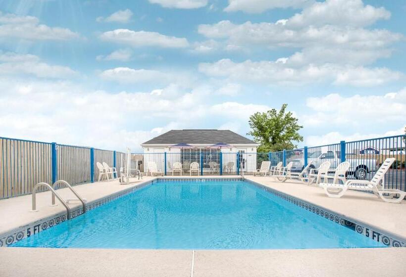 Номер Deluxe Кровать Кинг, Baymont By Wyndham Tuscaloosa