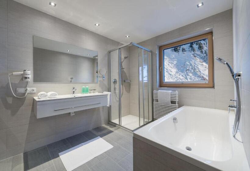 Номер Superior с Балконом, Skihotel Haus Gurgl