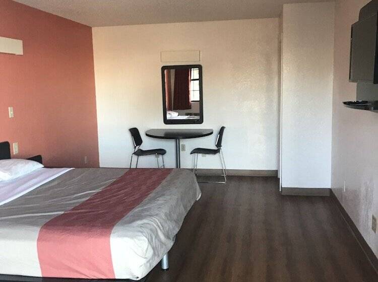 Номер Стандарт 2 Двуспальные Кровати, Econo Lodge