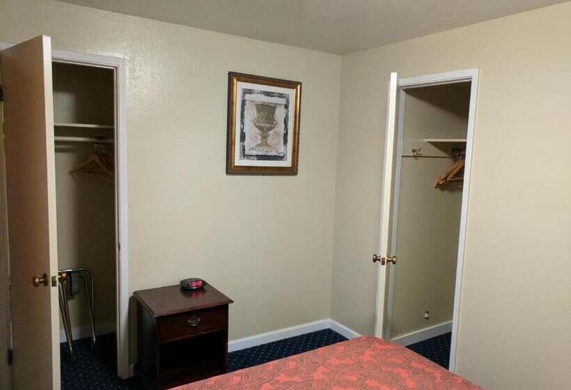 Svit, La Hacienda Motel