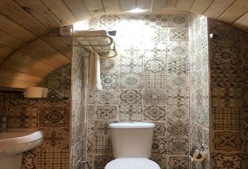 سوییت خانوادگی, Palmyra Boutique