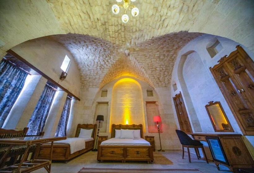 سوئیت با تخت بزرگ, Palmyra Boutique
