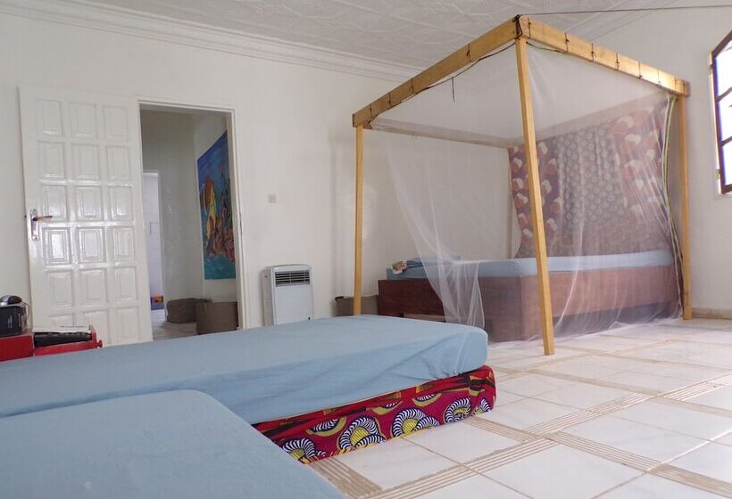 اتاق خانوادگی, Le Triskell Auberge   Hostel