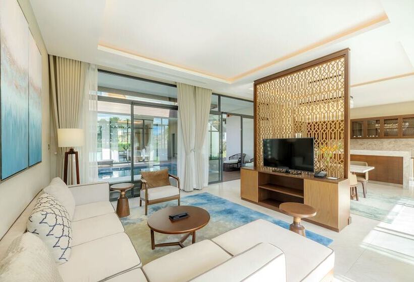 ویلای 3 خوابه, Wyndham Grand Kn Paradise Cam Ranh