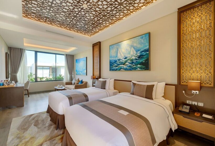 ویلای 4 خوابه, Wyndham Grand Kn Paradise Cam Ranh