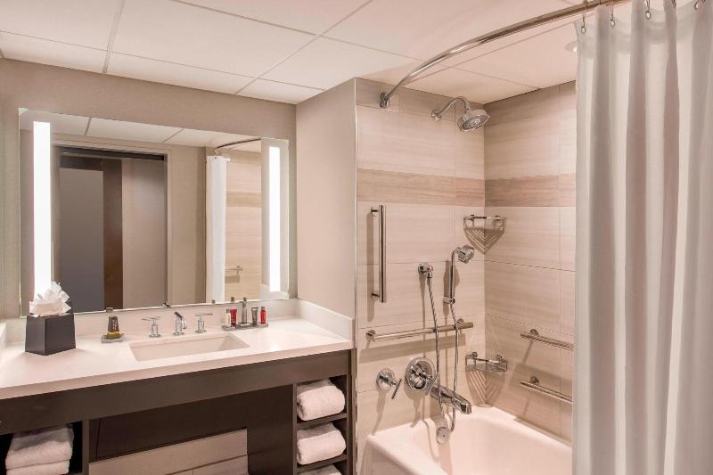 חדר סטנדרט עם מיטת קינג, Denver Marriott Tech Center