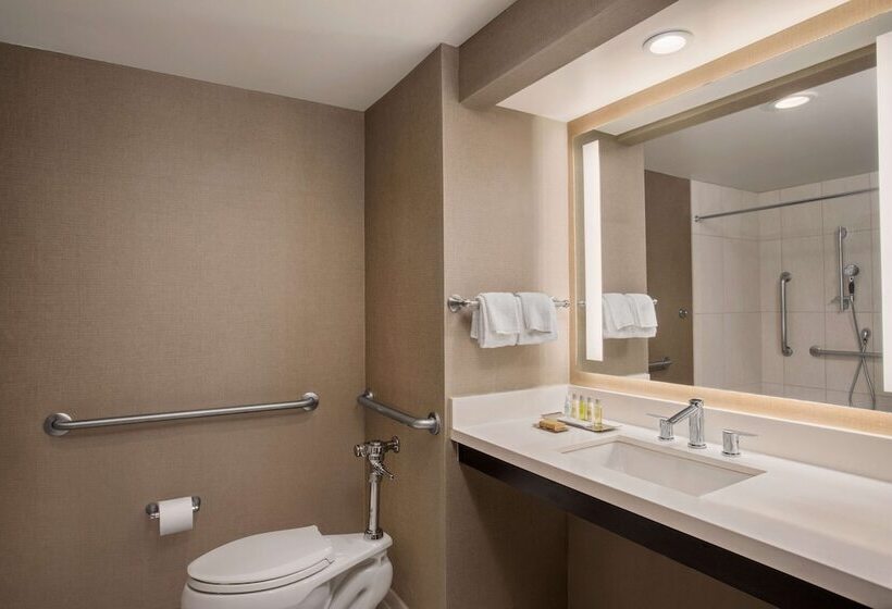 带2个双人床的标准工作室, Doubletree By Hilton Los Angeles  Norwalk