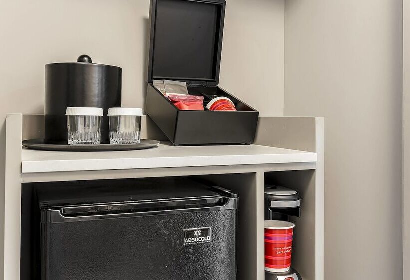 اتاق استاندارد با 2 تخت دوبل, New York Laguardia Airport Marriott