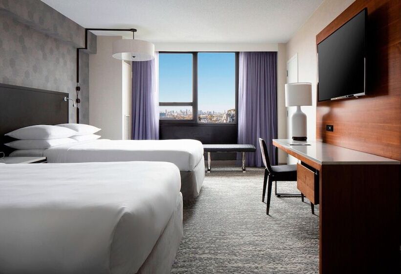 اتاق استاندارد با 2 تخت دوبل, New York Laguardia Airport Marriott
