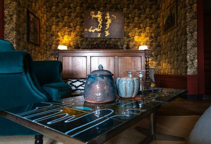 Номер Deluxe, Château De Pramenoux