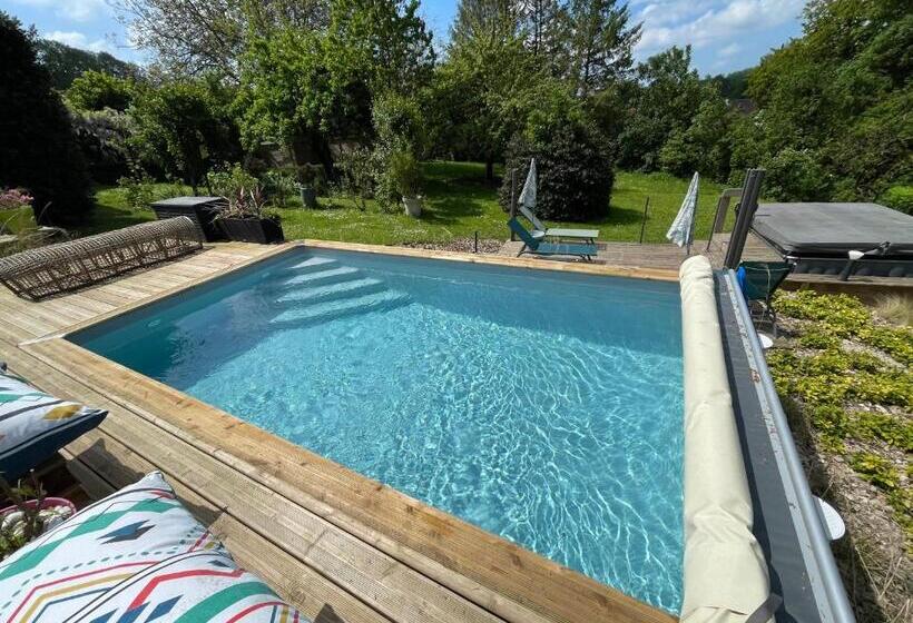 Апартаменты 1 Спальня Вид на Сад, Le Clos Dessyag