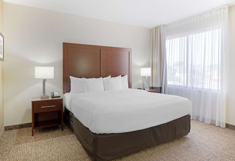 سوییت, Comfort Inn & Suites