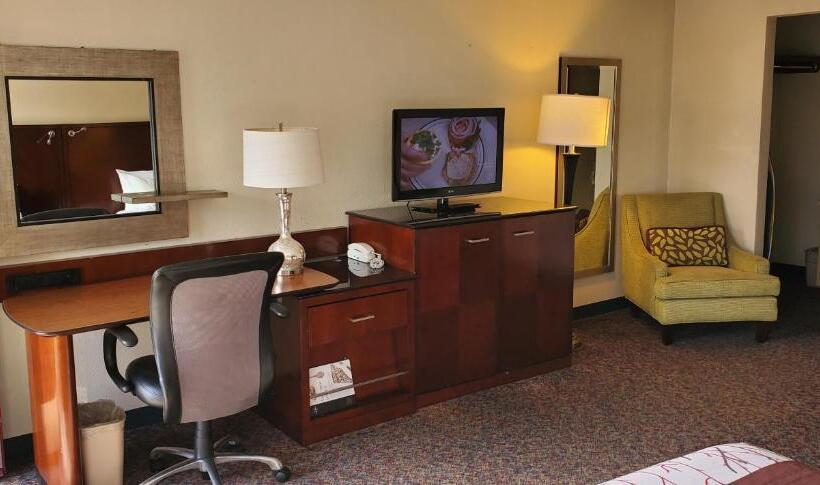패밀리 룸 공용 욕실, Olympic Inn & Suites
