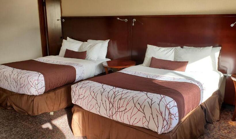 패밀리 룸 공용 욕실, Olympic Inn & Suites