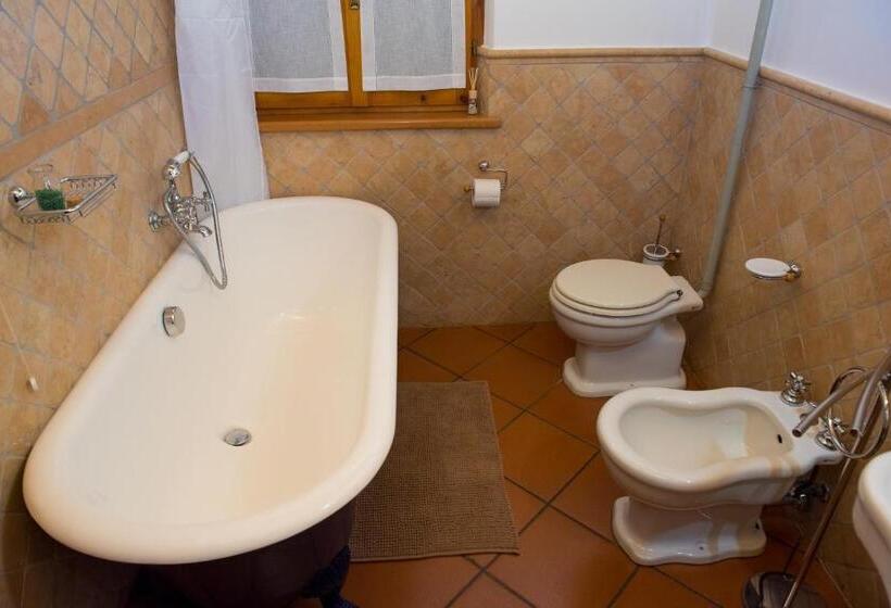 스탠다드 룸, B&b I Pini Di Storaco