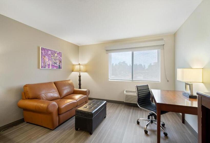 Номер Стандарт Кровать Кинг Адаптированный для Инвалидов, Best Western Lake Oswego Hotel & Suites