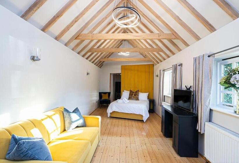 Семейный Номер Вид на Сад, Pages Hotel And Guesthouse