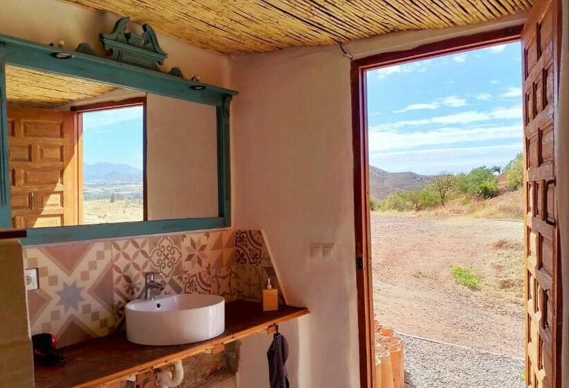 Номер Стандарт Вид на Горы, Casa De La Vida Málaga