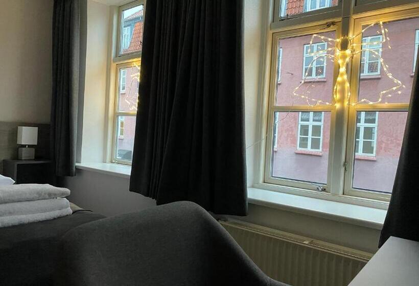 Апартаменты 2 Спальни, Aarhus City Apartments