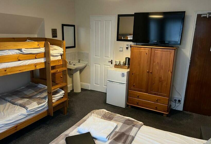 Семейный Номер Вид на Море, Willows Guest House