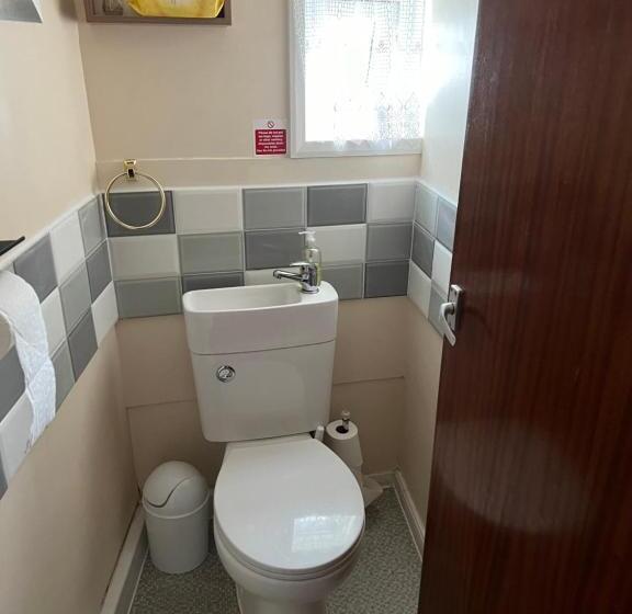 Номер Стандарт Совместная Ванная, Willows Guest House
