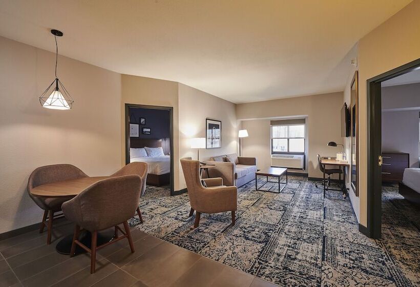Люкс 2 Спальни, Four Points By Sheraton Clevelandeastlake