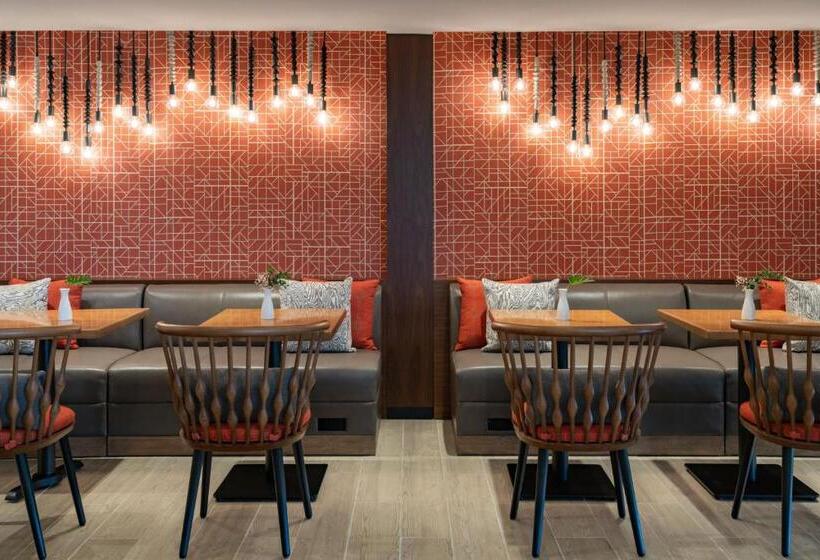 Президентский Люкс, Fort Lauderdale Marriott Coral Springs Hotel & Convention Center