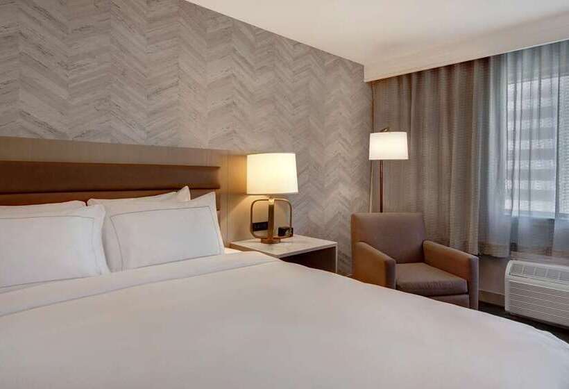 带大床的标准间, Doubletree By Hilton Virginia Beach Oceanfront South