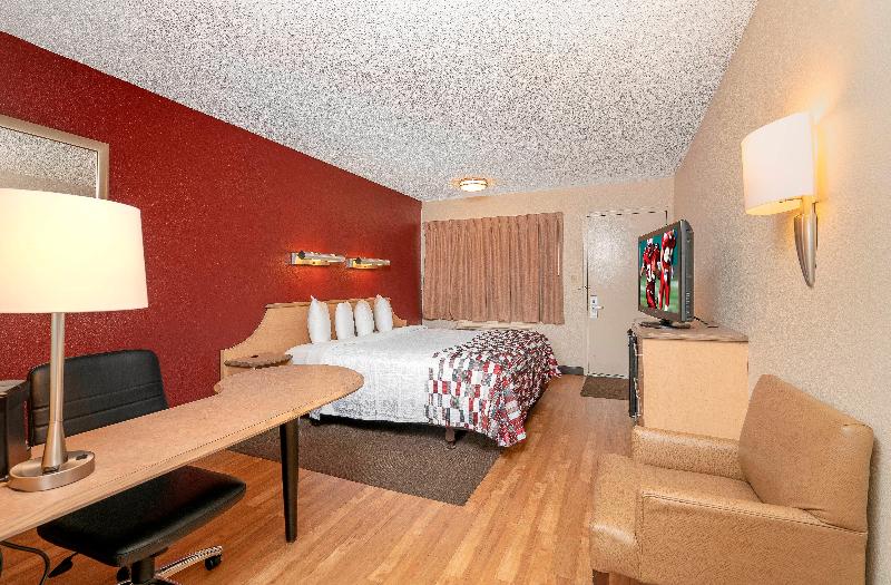 带大床的高级房间, Red Roof Inn Syracuse