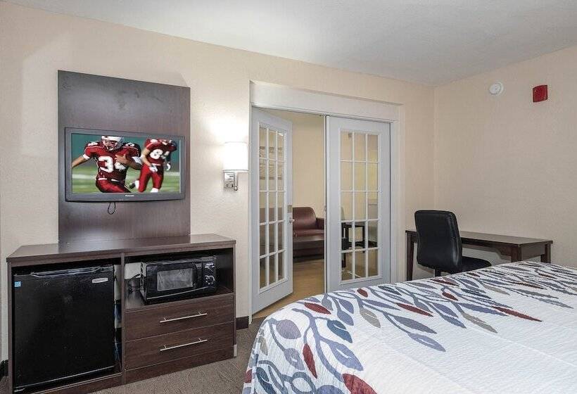 Люкс, Red Roof Inn Plus+ Jacksonville – Southpoint