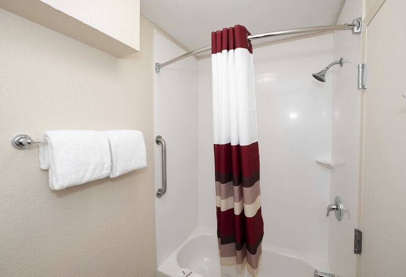 Номер Премиум, Red Roof Inn Plus+ Jacksonville – Southpoint