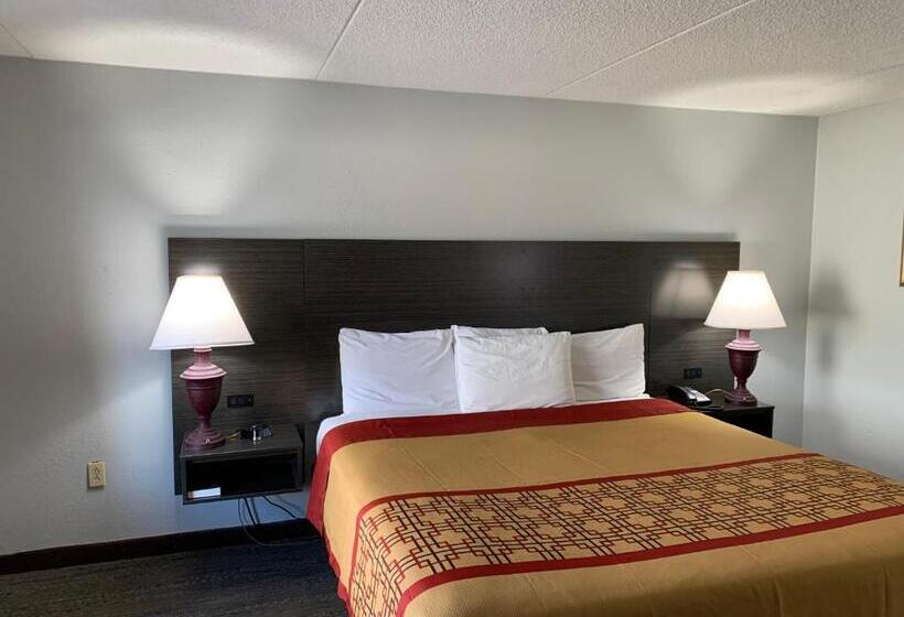带大床的豪华间, Travelodge By Wyndham Pigeon Forge