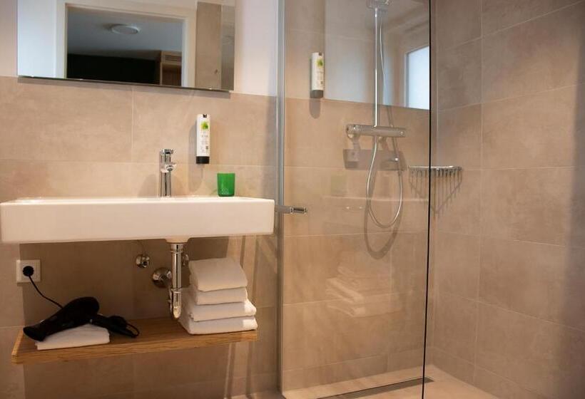 Family Suite, Trendic
