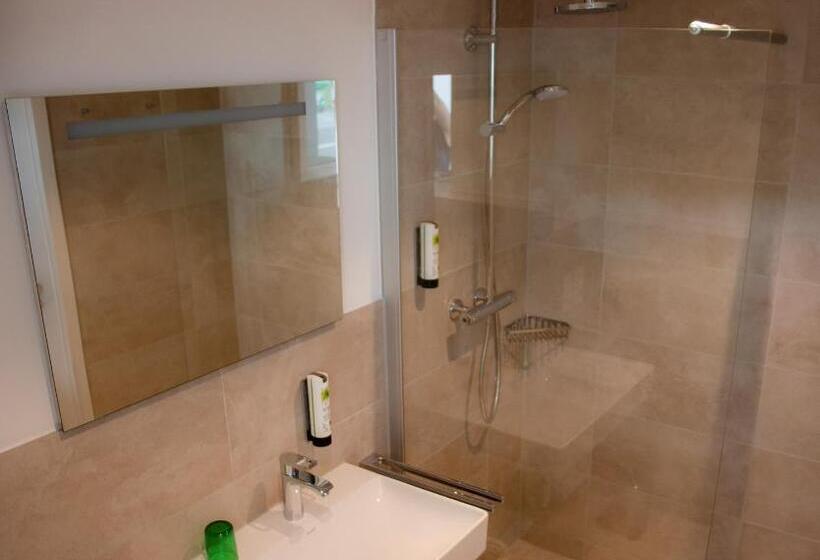 Family Suite, Trendic