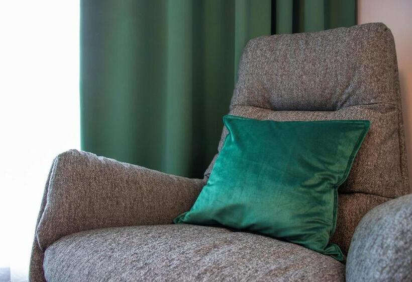 Family Suite, Trendic