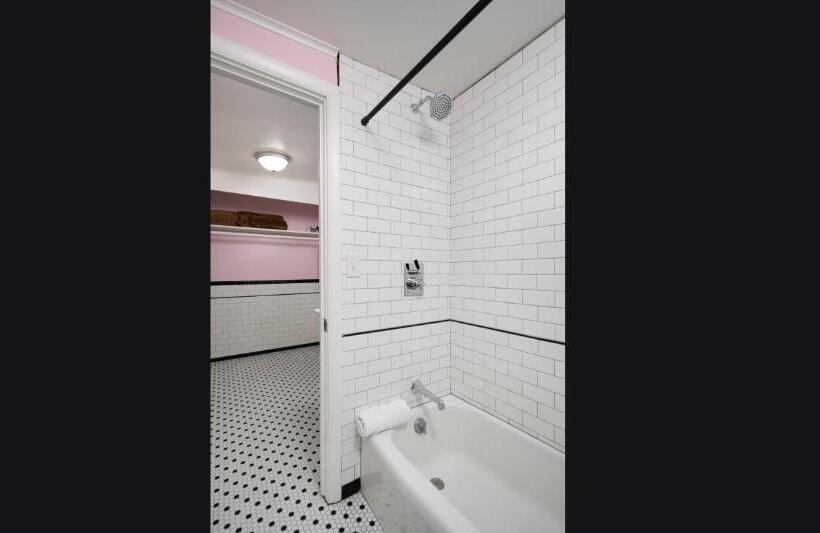 Номер Стандарт, Sapphire Motel Midtown Bozeman