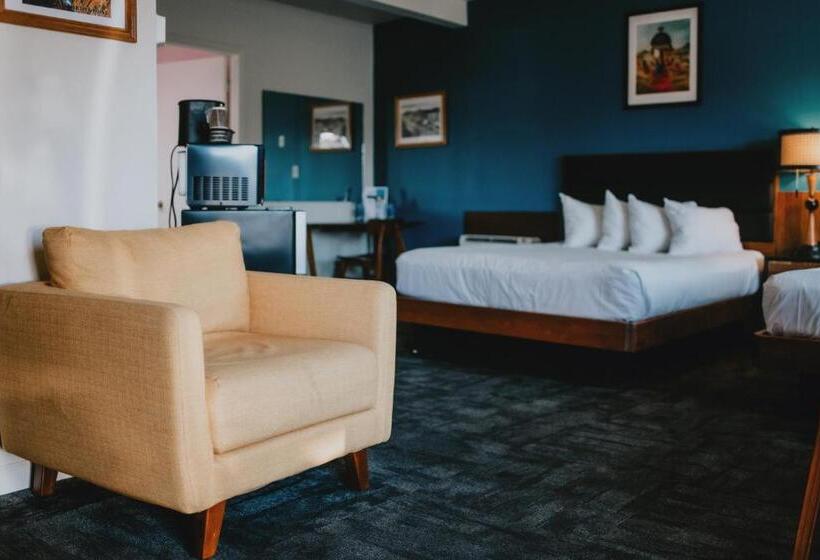 Трехместный Номер Superior, Sapphire Motel Midtown Bozeman