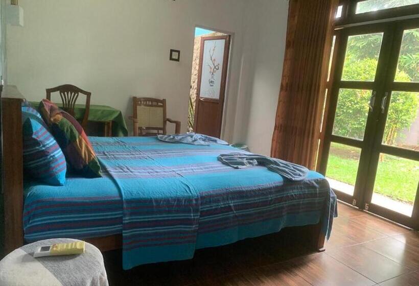اتاق لوکس, Ruwan Villa Ahangama