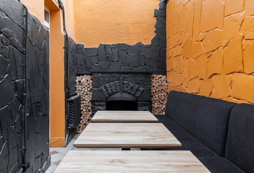 اتاق استاندارد, Globe Runner Hotel & Hostel