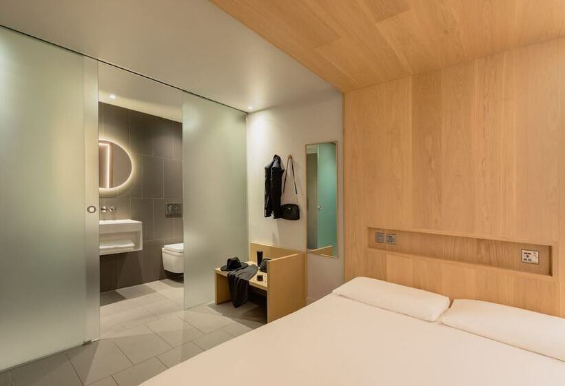 Номер Стандарт, Zedwell Piccadilly Circus