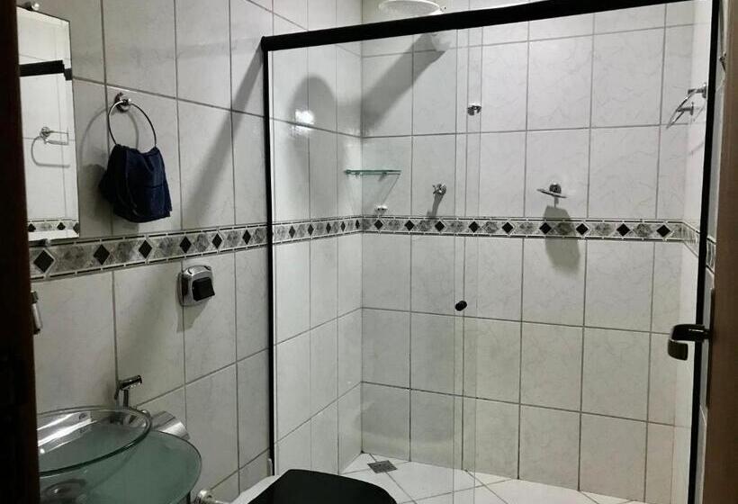 سوییت, Regi House Hostel
